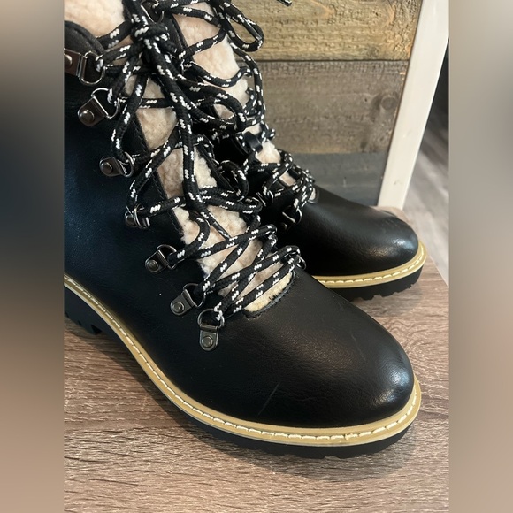 CORKYS Women's Sherpa Wedge Boots In Black Size 9 - Picture 11 of 16